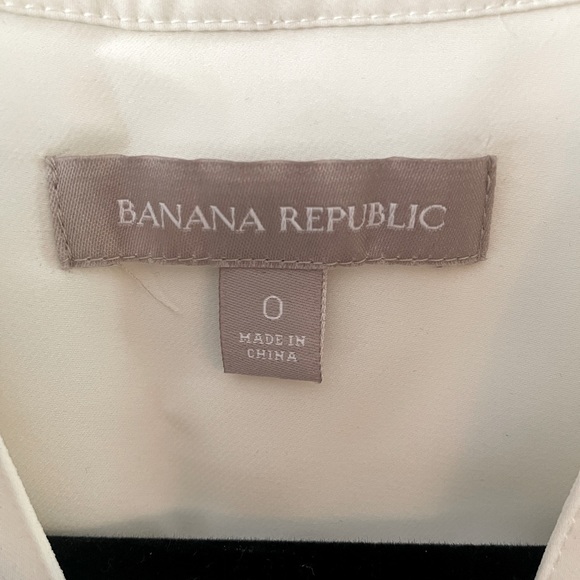 Banana Republic White Sleeveless Blouse - Picture 5 of 6